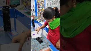 Machine Cutting Mobile Lamination Skin #short #simkisowmiya #shortsyoutubevideo #krishnacellcity