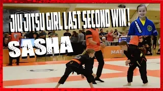 Jiu Jitsu Girl Beats Boy in Final Seconds