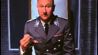 Donald Pleasence play Himmler