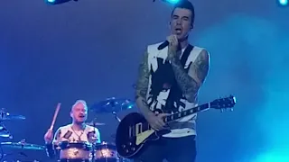 Theory of a deadman- not meant to be live