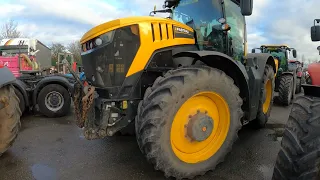 2016 JCB Fastrac 8330 8.4 Litre 6-Cyl Diesel Tractor (335 / 348 HP)