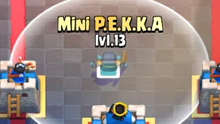 Mini Pekka Players Be Like: