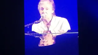 Paul PcCartney in Paris. 28/11/2018, Arena Defence.