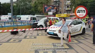 24.07.2018 ДТП КИЕВ ДОРОГОЖИЧИ ТЕЛИГИ НИССАН И РЕНО, ПОГИБ ПЕШЕХОД ТРОЕ ПОСТРАДАЛИ