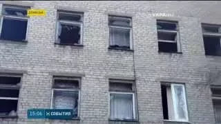 Не припиняються обстріли Донецька - снаряд влучив у лікарню.