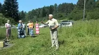 Василий Немеш Преподает Водное Крещение.