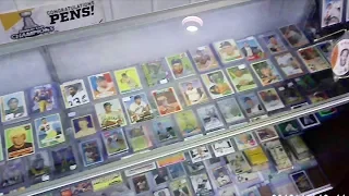 BUYING BASEBALL CARDS IN ANTIQUE MALLS