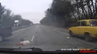 Car crash compilation December 2013 (16) _ Подборка Аварий и ДТП Декабрь 2013 (16).mp4