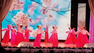 Ансамбль народного танца Метелица. Цветы Кореи.