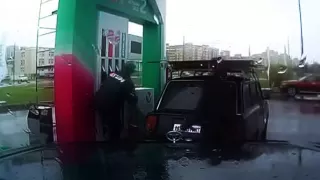 Заправщик жгет!!!