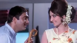 Sharm Aati Hai - Sunil Dutt & Saira Banu - Padosan