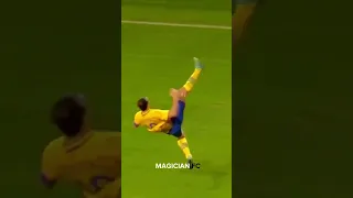 Zlatan Ibrahimovic's crazy bicycle kick 😱