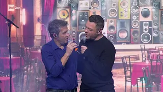 Luca Barbarossa & Tiziano Ferro - Portami a ballare - Live 15.11.2022 (Full HD)