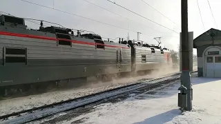 Наши знаменитые Танки Т-34 из Лаоса сегодня проехали и в Ангарске #танки #поезд #т34