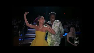 We Don't Talk About Bruno LIVE! At The Oscars 2022 (ORIGINAL CAST ONLY)