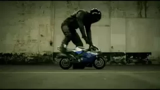 Yamaha R1 (funny commercial)