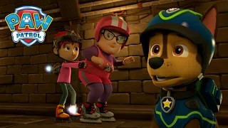 Sauvetage de Pat'Patrouille Rocket Rollerskate et Skateboard! PAW Patrol dessins animés pour enfants