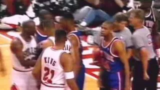 Chicago Bulls - New York Knicks | 1993 Playoffs | ECF Game 3: Signs of Life