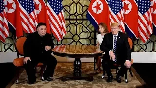 Tổng thống Mỹ Donald Trump và Chủ tịch Triều Tiên Kim Jong-un tiến hành hội đàm