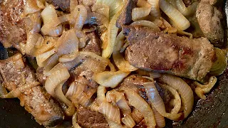 HOW TO COOK LIVER AND ONIONS | BEST LIVER AND ONIONS RECIPE | FRIED BEEF LIVER WITH ONIONS | #shorts