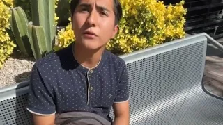 Millonario recompensa al estudiante más honesto ♥