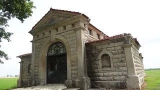 Closely Monitored 1914 Mausoleum