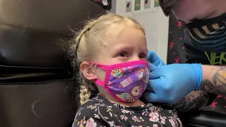 Brave 4 year old asked to get her ears pierced!!!😲🙈