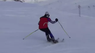 Kopia filmu Instruktor narciarski Tadeusz Skowroński  technika na stromym
