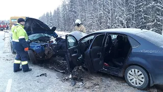 Пошел в лобовое на ВАЗе: В ДТП в Коми погибли бабушка и внучка - 28.12.2021