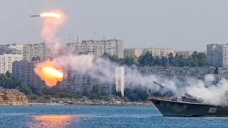 Неудачный пуск ракеты на параде в Балтийске в честь дня ВМФ