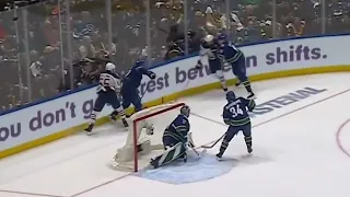 Zadorov holding on Kane - no call