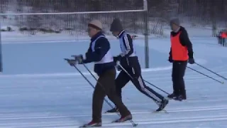 冬場の健康増進に一役！歩くスキー教室