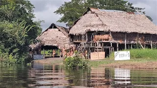 NAVIDAD A NIÑOS DE COMUNIDAD NATIVA BORA EN IQUITOS LA AMAZONIA DEL PERU