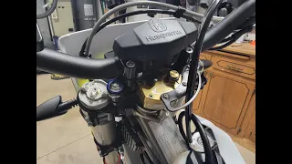 2022 Husqvarna FE 350s Scott's Steering Stabilizer Submount Installation.  Easier than I thought!