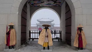 [4K] 폭설 내린 경복궁 Gyeongbokgung Palace in heavy snow (with closed caption, Eng sub)