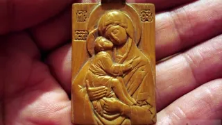 Крестик носить или нательную икону? |  Ответ священника