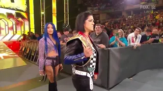 Bayley ► First Entrance With New Theme (Smackdown, 10/18/19)ᴴᴰ