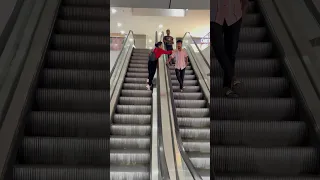 Escalator Prank 😝 Lalch Bhari Par Gya🥹|| #shorts #prank #random #funny #escalator #reaction #yt