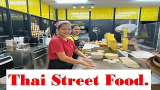 [4K TH] Halal Thai Street Food in Bangkok Bang Bua Thong - AMAZING THAI CURRY and ROTI Food .