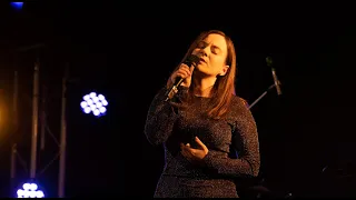 Non, Je Ne Regrette Rien - Live in Stuttgart - Melissa Kross (LaChansonnette)