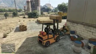 GTA 5 Working on Forklift