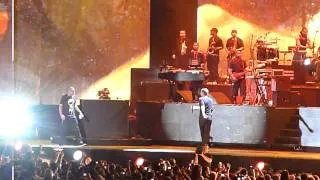 Jay-Z and Chris Martin (Coldplay) - Viva La Vida - Live at Yankee Stadium 9/13/10