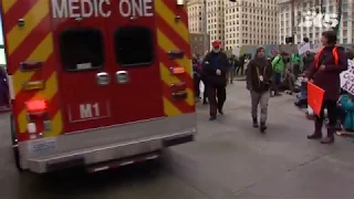 RAW: Protesters block an ambulance that appears to be responding to an emergency