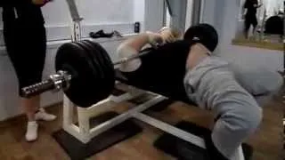 Андрей Гальцов жим лежа 160 кг на 30 раз / Andrey Galtsov Benchpressing 160kg x 30