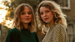 Gabrielle Aplin & Hannah Grace - In The Bleak Midwinter