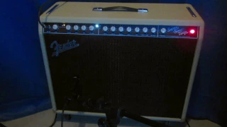 Fender SuperSonic Twin Demo