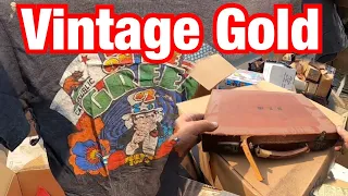 Holy SHIRTS ! Huge jackpot in 1 box from $5,000 STORAGE WARS UNIT ! extreme unboxing mystery boxes