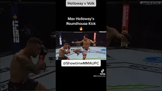 Holloway vs Volkanovski: Roundhosue headkick knockdown for Max Holloway