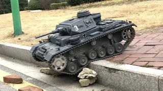 1/6 scale Panzer III and 1/6 scale Tiger I outdoor running