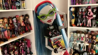 SOLVING THE MYSTERY OF FIRST WAVE SARAN GHOULIA | Lizzie is bored vlog